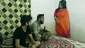 Desi boys fucking hot malkin aunty together! Indian real hard sex! video