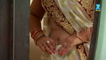 Bitch Exposing deep Closeup Navel in Telugu serial DONT MISS IT video