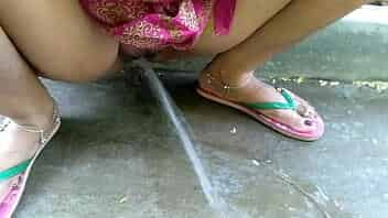 Desi Bhabhi Outside Pissing Video Compilation video