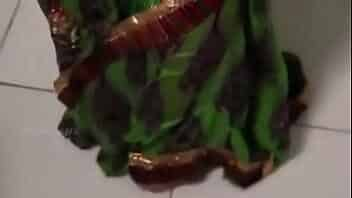 Indian Bhabi HOT Bathroom Scene Leaked video